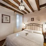 Art Deco بيت ضيافة