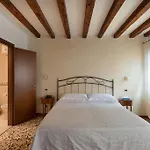 Art Deco بيت ضيافة 3*