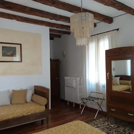 بيت ضيافة Art Deco 3*