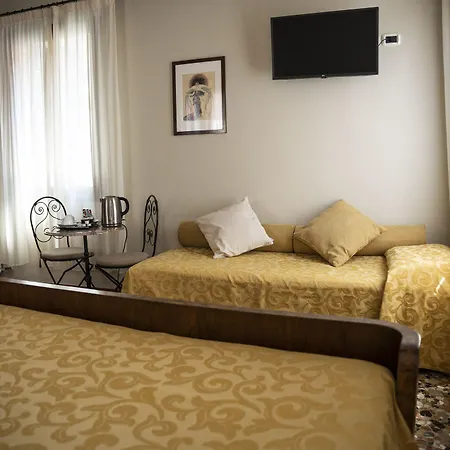 Art Deco Penzion Benátky