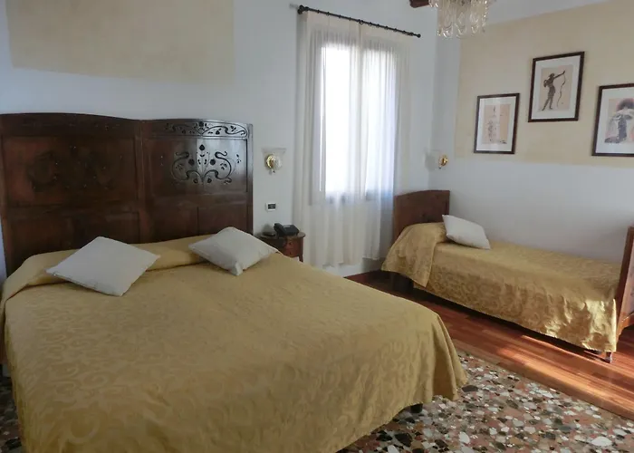 Art Deco Pensionat 3*