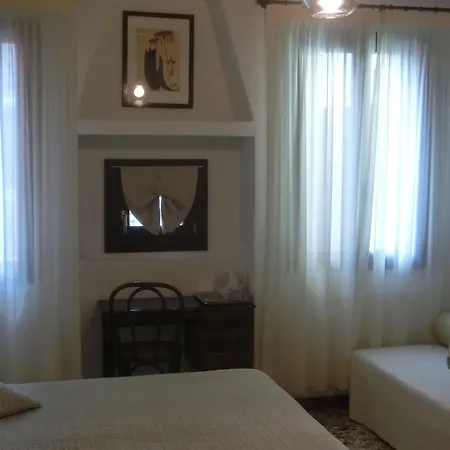 Guest house Art Deco
