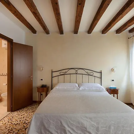 Art Deco Guest house 3*