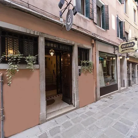 Art Deco Venice