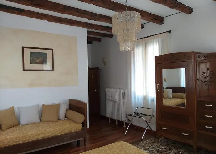 Πανσιόν Art Deco 3*