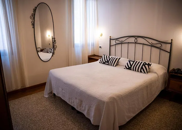 Πανσιόν Art Deco 3*