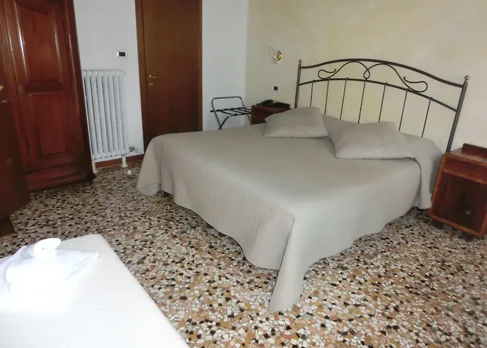 Art Deco Πανσιόν