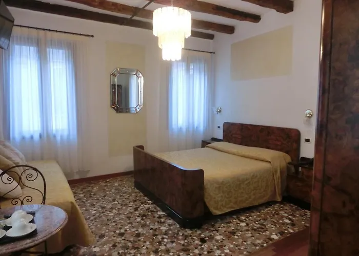 Art Deco Πανσιόν