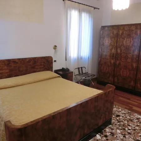 Art Deco Guest house 3*