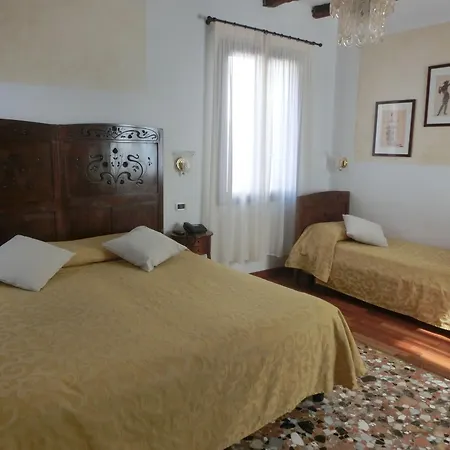 Art Deco Guest house 3*