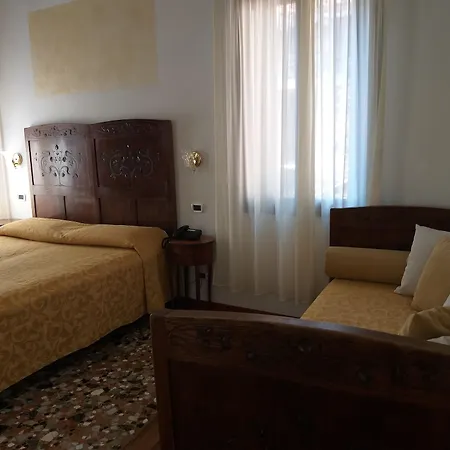 Art Deco Πανσιόν Βενετία