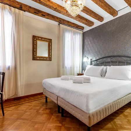 Art Deco 3*