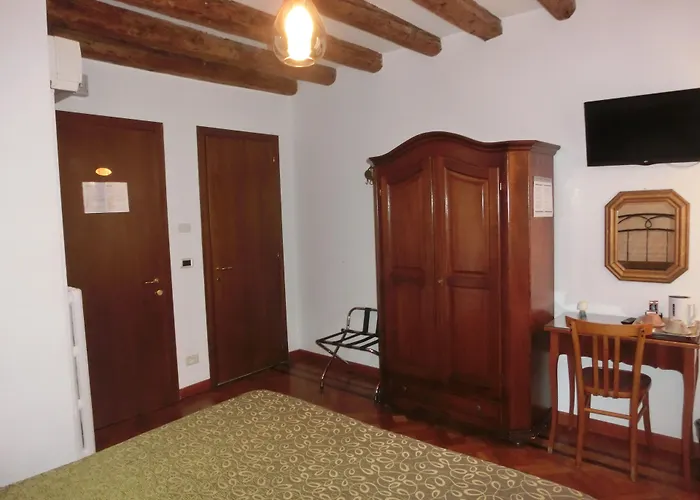 Art Deco Konukevi 3*