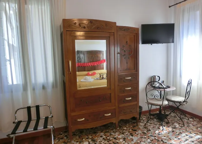 Konukevi Art Deco 3*