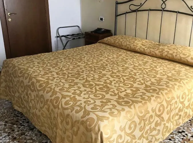 Art Deco Πανσιόν 3*